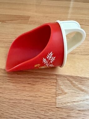 Vintage AVON Flour Sugar Scoop Plastic Orange Flowers